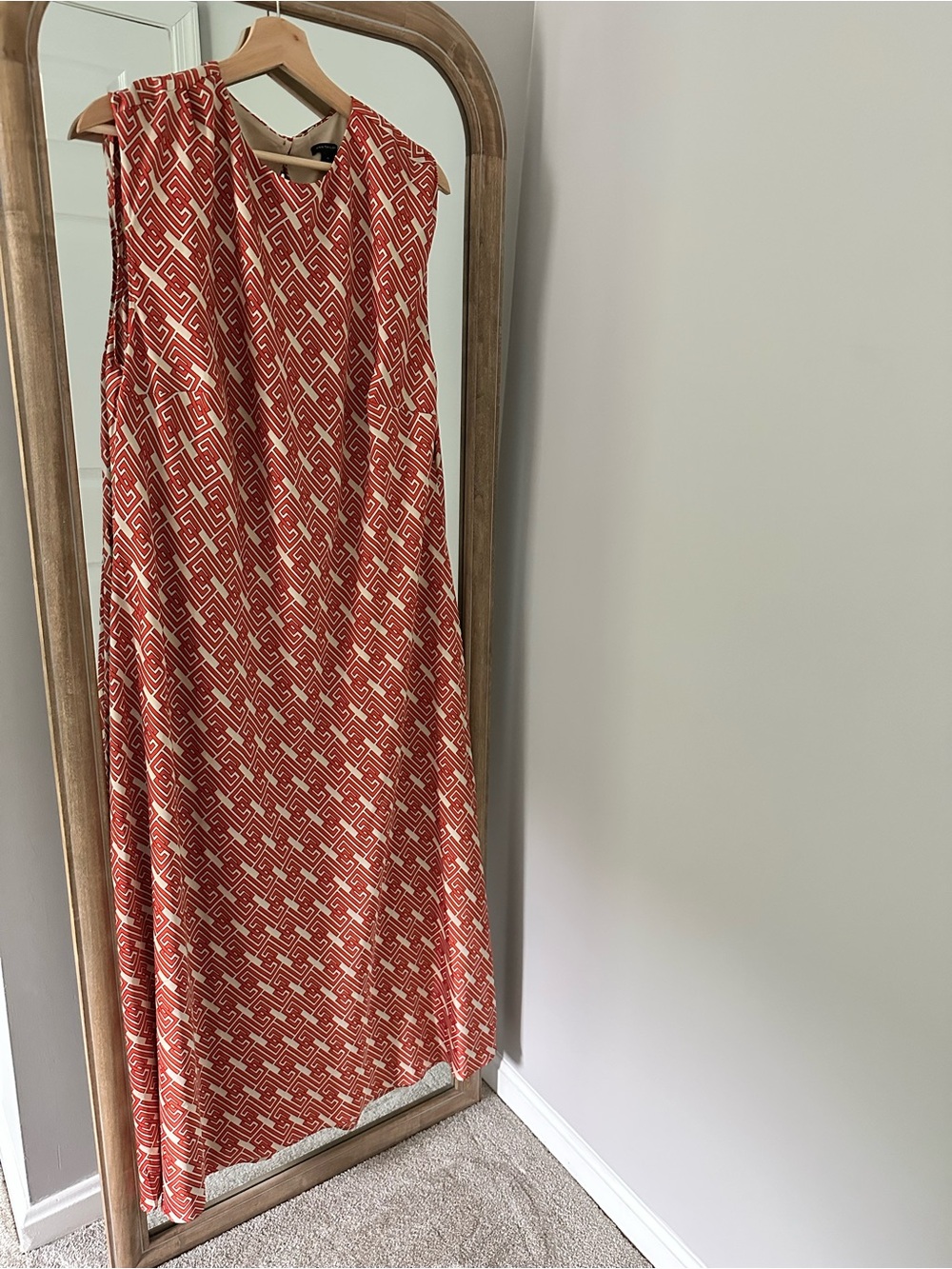 Ann Taylor Sleeveless Geometric Print Maxi Dress in Coral and Cream